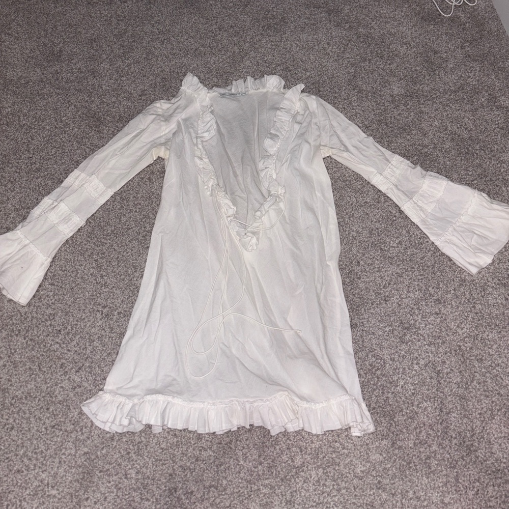 White beach cover up